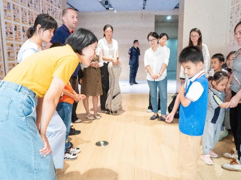 1727682448533033184.png xws0csld.png